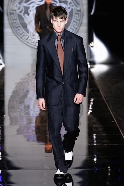 Look 35